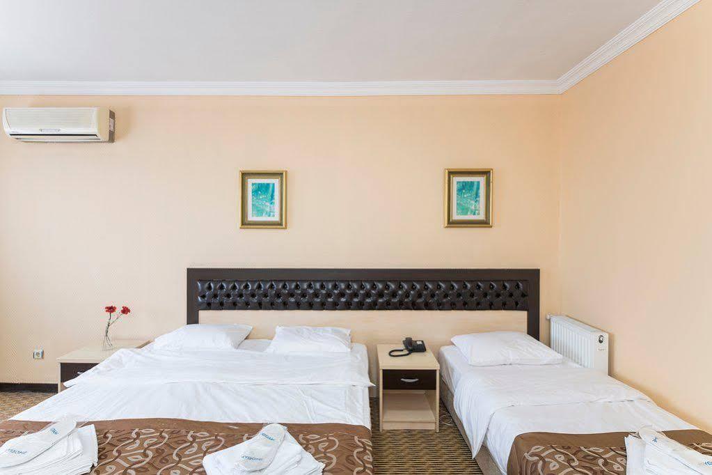 My Dome Economy Hotel Istanbul Exterior foto